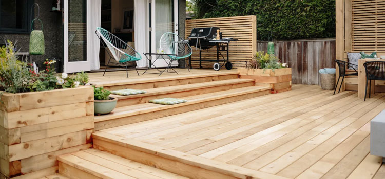 Cedar Decking in Rolling Hills Estates, CA