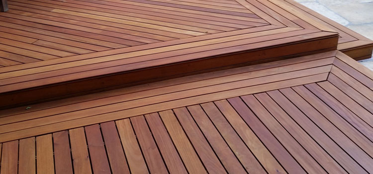 Redwood Decking Material in Rolling Hills Estates, CA